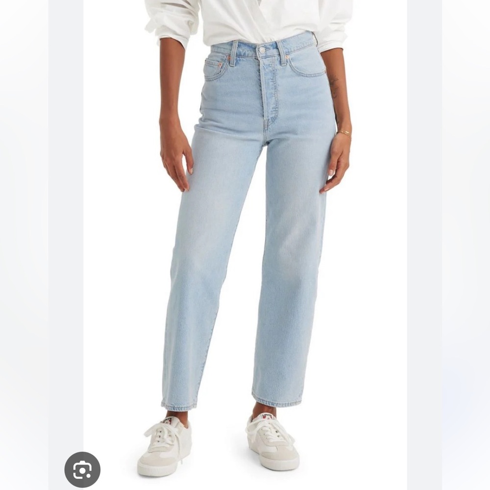Levi's Light Wash High-Rise Ribcage Straight Ankle Jeans - Women